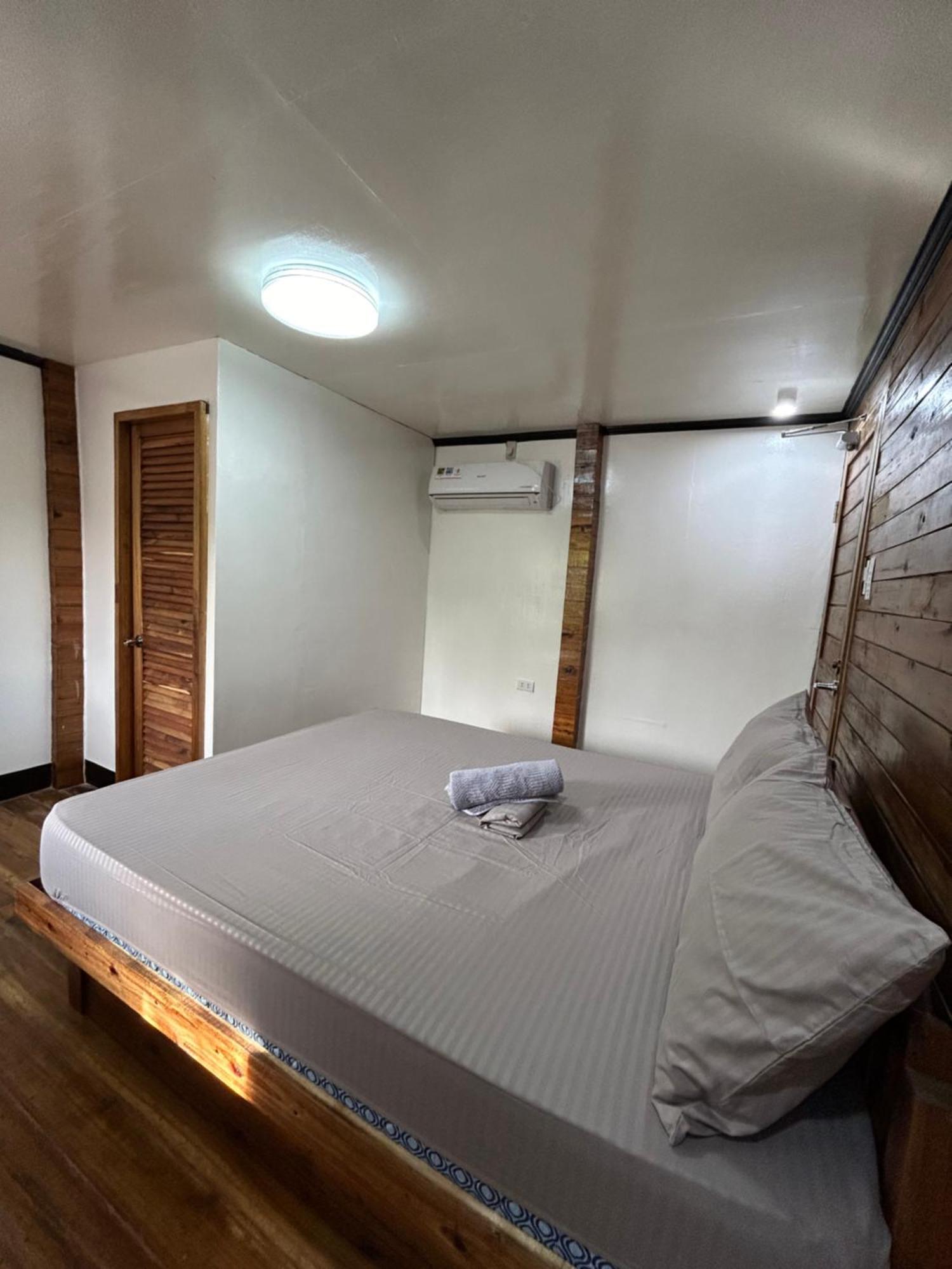Islanders Hostel Port Barton ซาน วิเซนเต ภายนอก รูปภาพ