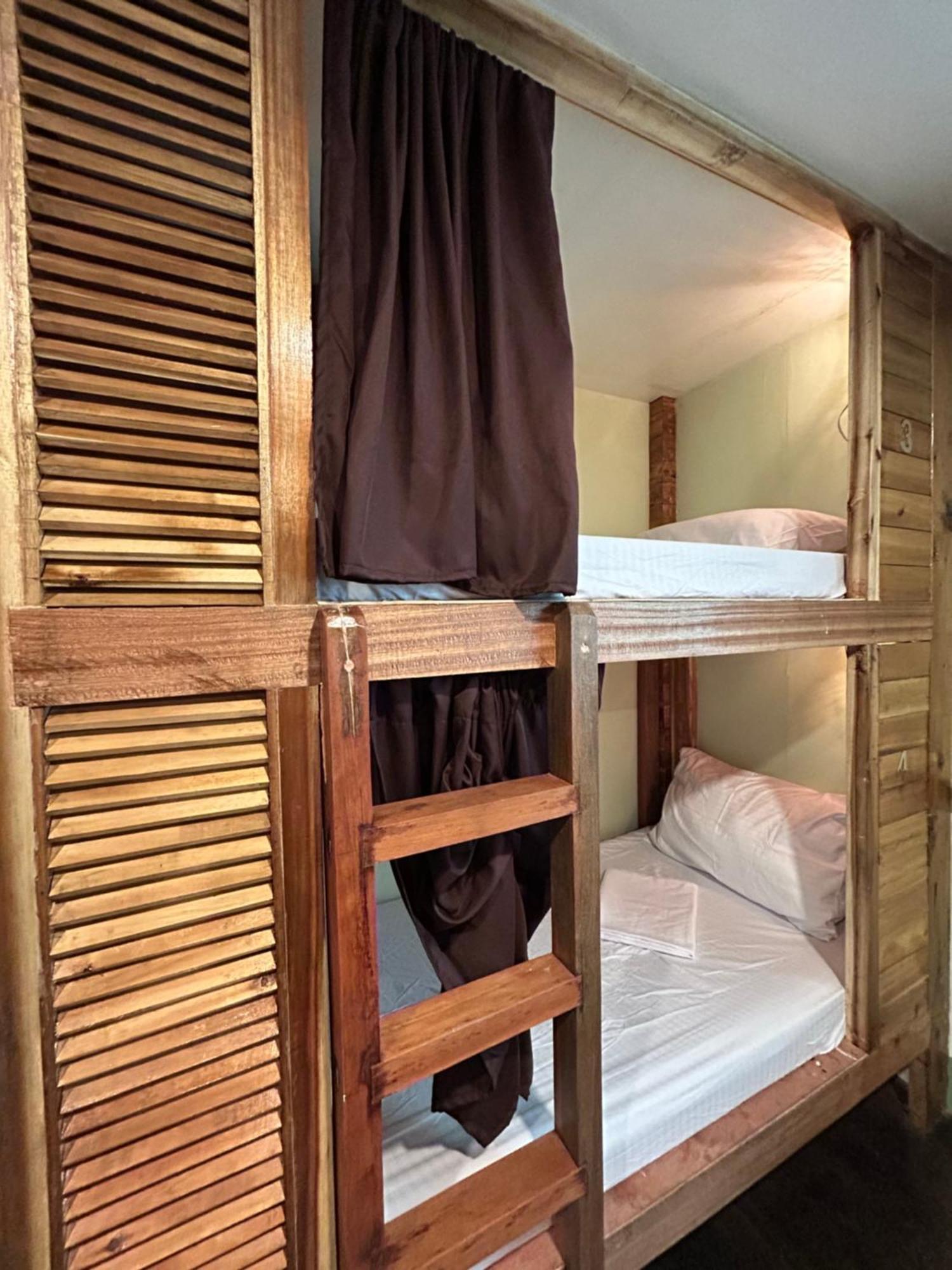 Islanders Hostel Port Barton ซาน วิเซนเต ภายนอก รูปภาพ