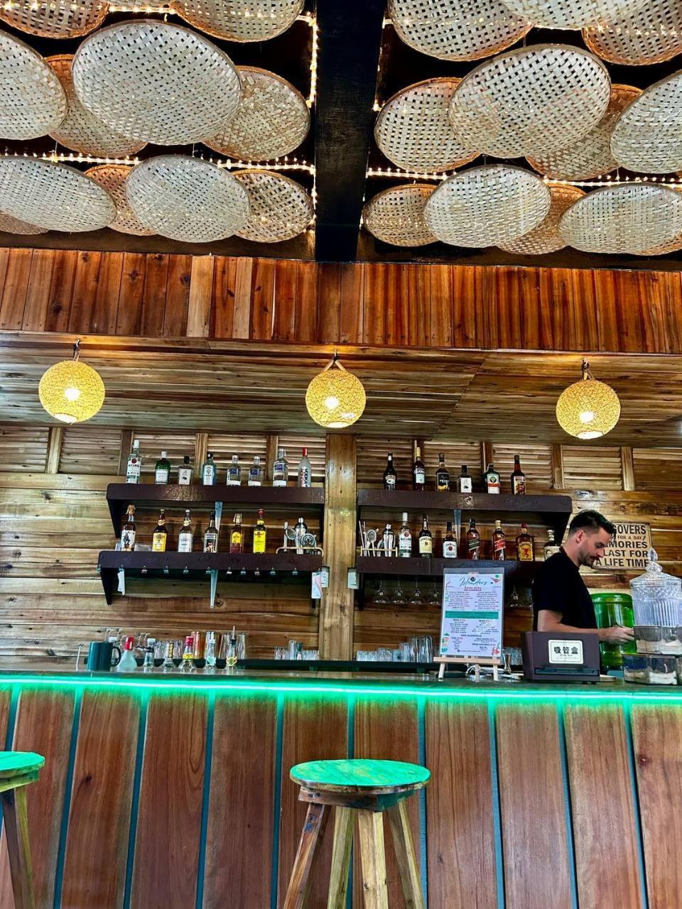 Islanders Hostel Port Barton ซาน วิเซนเต ภายนอก รูปภาพ